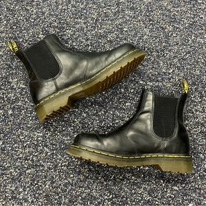 Dr. Martens 2976 Women’s Chelsea Boots